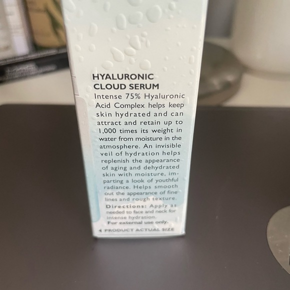 Peter Thomas Roth Water Drench Hyaluronic Cloud Serum - Picture 2 of 6